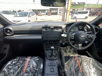 GR86(トヨタ)登録済未使用車 後席から見た前席