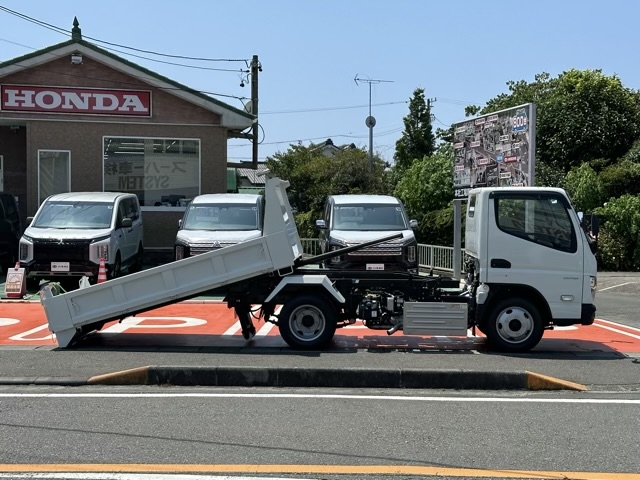 キャンター(三菱)レンタ登録済未使用車 15