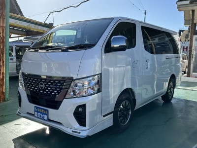 キャラバン(ニッサン)登録済未使用車 前方