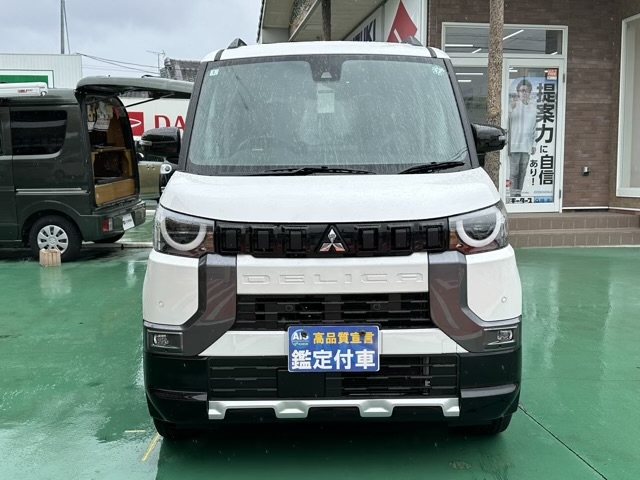 デリカミニ(三菱)新車見本展示有 29