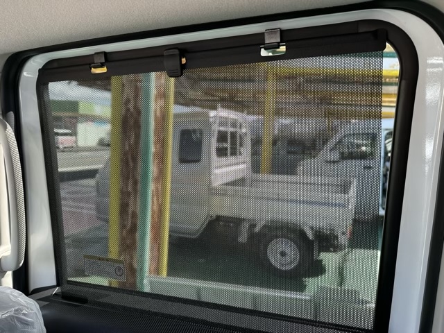 デリカミニ(三菱)新車見本展示無 8