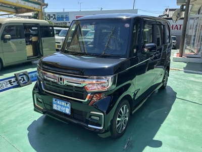 N-BOXカスタム(ホンダ)中古車 前方