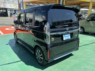 N-BOXカスタム(ホンダ)中古車 後方