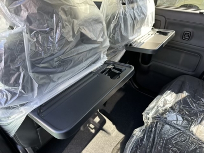 新型フレアワゴン(マツダ)届出済未使用車 内外装写真他２