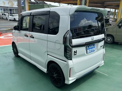 N-BOXカスタム(ホンダ)中古車 後方