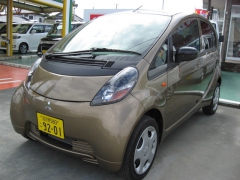 アイ(三菱)中古車 前方