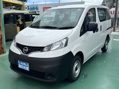 NV200バネットバン(ニッサン)登録済未使用車 前方