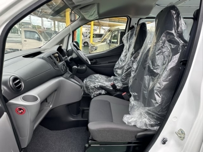 NV200バネットバン(ニッサン)登録済未使用車 前席内装