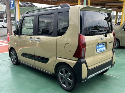 タントファンクロス(ダイハツ)届出済未使用車 後方