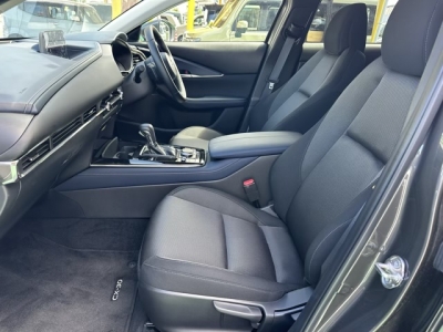 CX-30(マツダ)中古車 前席内装