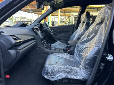 フォレスター(スバル)登録済未使用車 前席内装