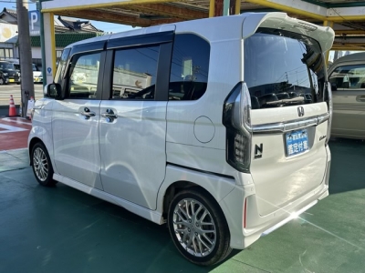 N-BOXカスタム(ホンダ)中古車 後方