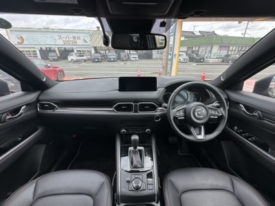 CX-5(マツダ)中古車 後席から見た前席