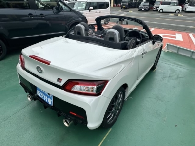  コペン(トヨタ)中古車 後席から見た前席