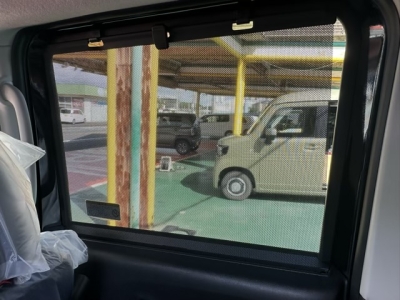 新型ルークス(ニッサン)届出済未使用車 後席から見た前席