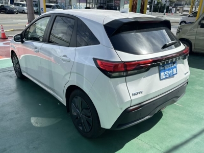 ノート(ニッサン)中古車 後方