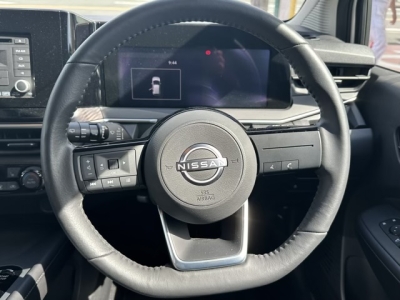 ノート(ニッサン)中古車 内外装写真
