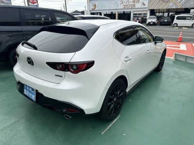 MAZDA3 ファストバック(マツダ)ディーラ-試乗車 内外装写真他２