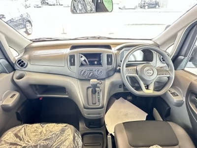 NV200バネットバン(ニッサン)登録済未使用車 内外装写真