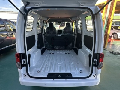 NV200バネットバン(ニッサン)登録済未使用車 内外装写真他１