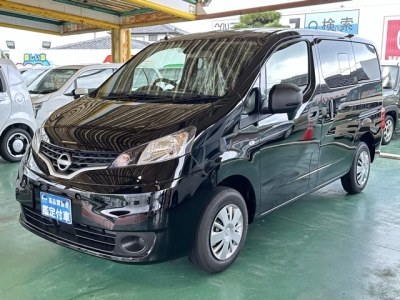 NV200バネットバン(ニッサン)登録済未使用車 前方