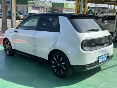 HONDA e(ホンダ)中古車 後方