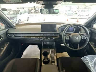 シビック(ホンダ)ディーラ-試乗車 後席から見た前席
