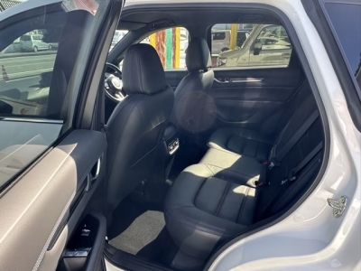 CX-5(マツダ)中古車 後席内装