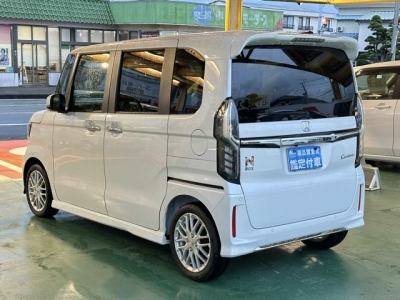 N-BOXカスタム(ホンダ)届出済未使用車 後方