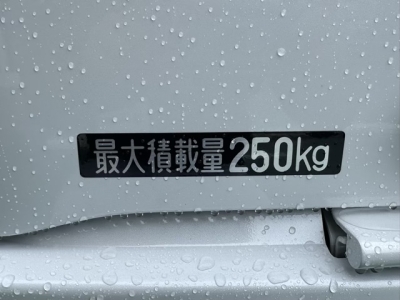 ハイゼットデッキバン(ダイハツ)届出済未使用車 内外装写真他１
