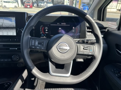 オーラ(ニッサン)中古車 内外装写真他