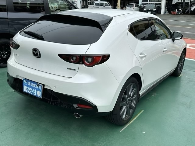 MAZDA3(マツダ)中古車 9