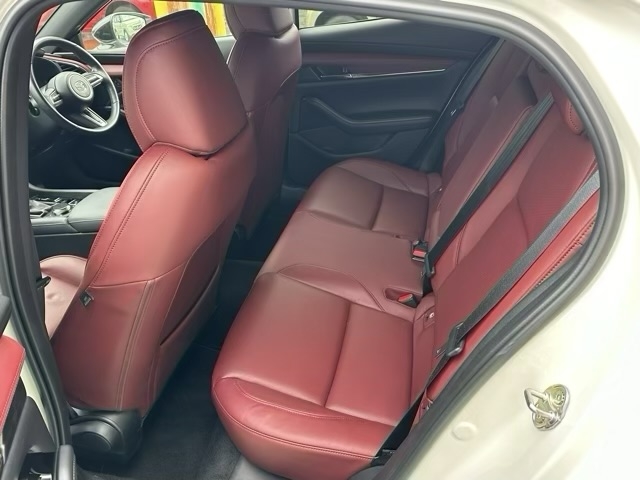 MAZDA3(マツダ)中古車 4