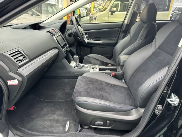 レヴォーグ(スバル)中古車 3