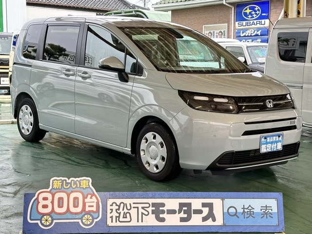 新型フリード(ホンダ)新車見本展示有全体拡大