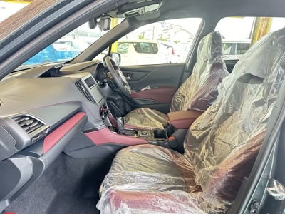 フォレスター(スバル)登録済未使用車 前席内装