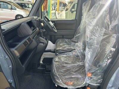N-VAN(ホンダ)届出済未使用車 前席内装