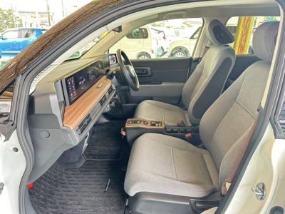 HONDA e(ホンダ)中古車 前席内装