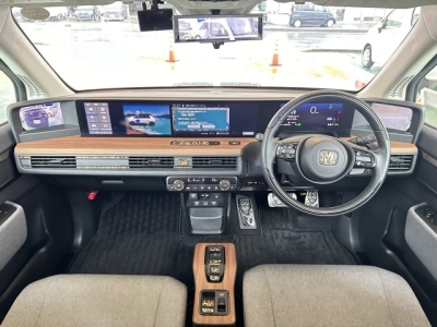 HONDA e(ホンダ)中古車 内外装写真