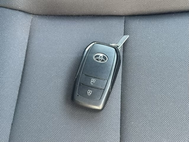 ヤリス(トヨタ)中古車 15