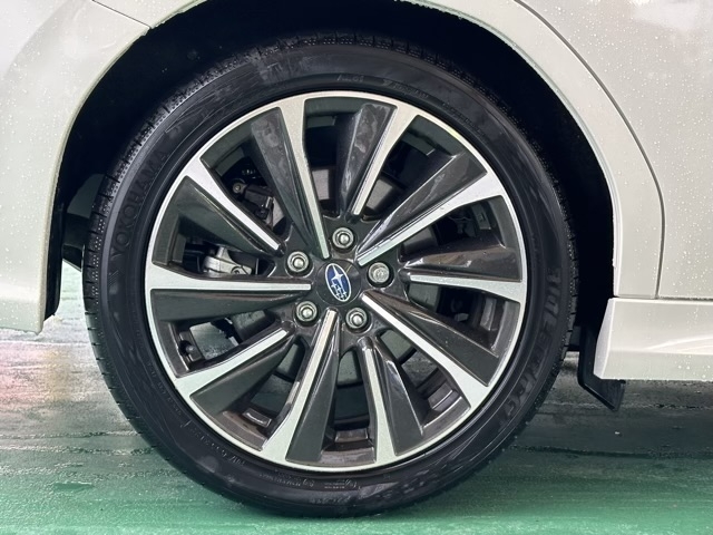 レヴォーグ(スバル)中古車 12