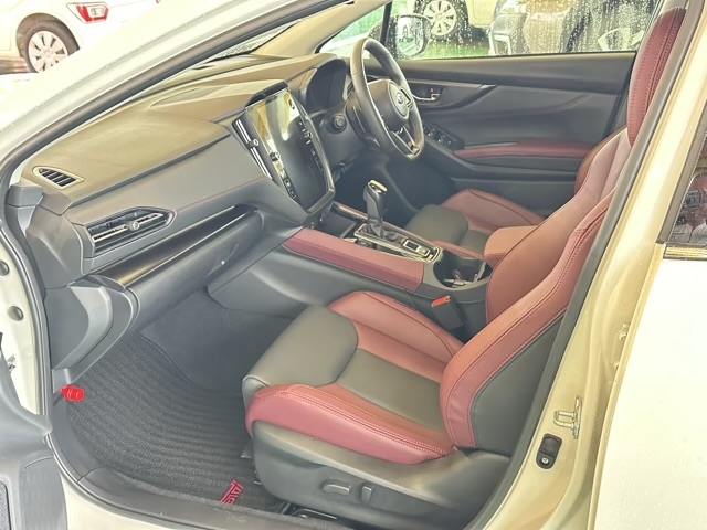 レヴォーグ(スバル)中古車 3