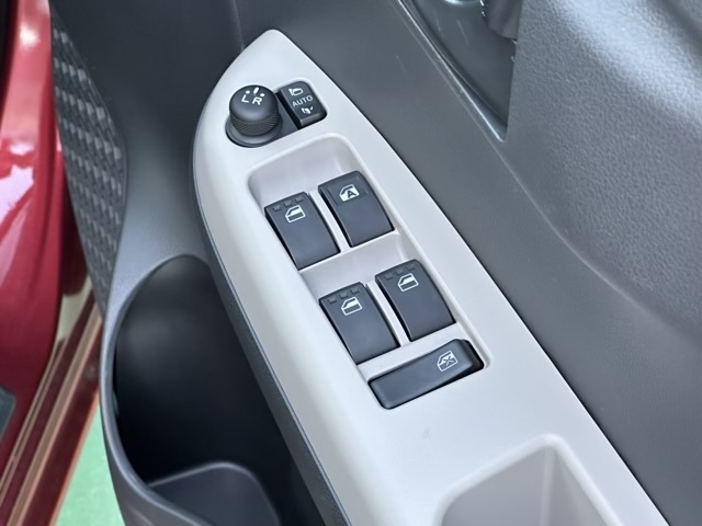 パッソ(トヨタ)中古車 9