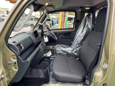 ハイゼットトラック(ダイハツ)届出済未使用車 前席内装