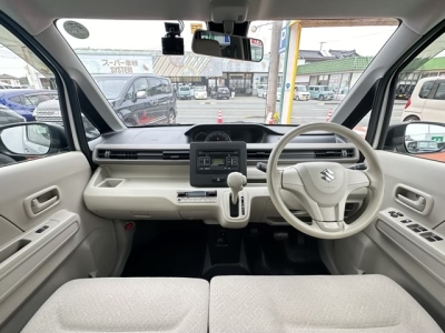 ワゴンＲ(スズキ)中古車 後席から見た前席