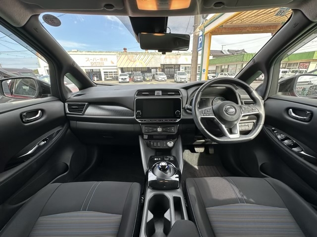 リーフ(ニッサン)中古車 5