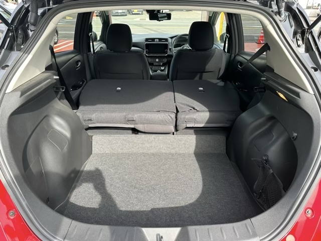 リーフ(ニッサン)中古車 8