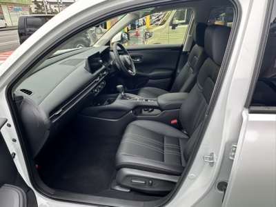 ZR-V(ホンダ)登録済未使用車 前席内装