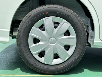 ソリオ(スズキ)登録済未使用車 後席内装