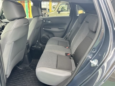フィット(ホンダ)中古車 後席内装